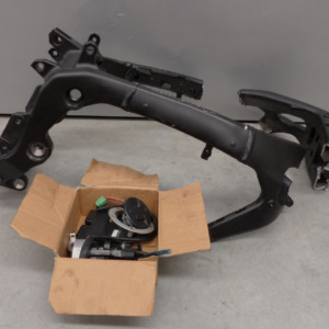 GSXR1000 2022 cadre et carte grise